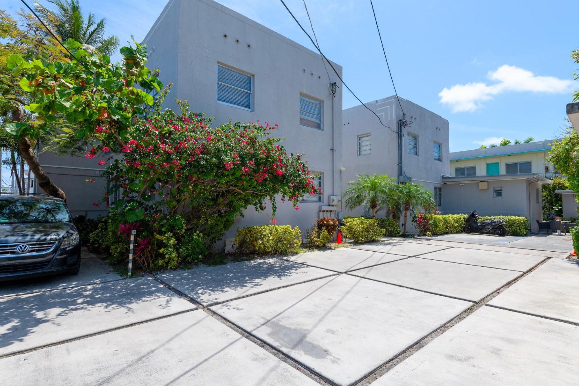 Sunny Days Apartments Miami Beach Exterior photo