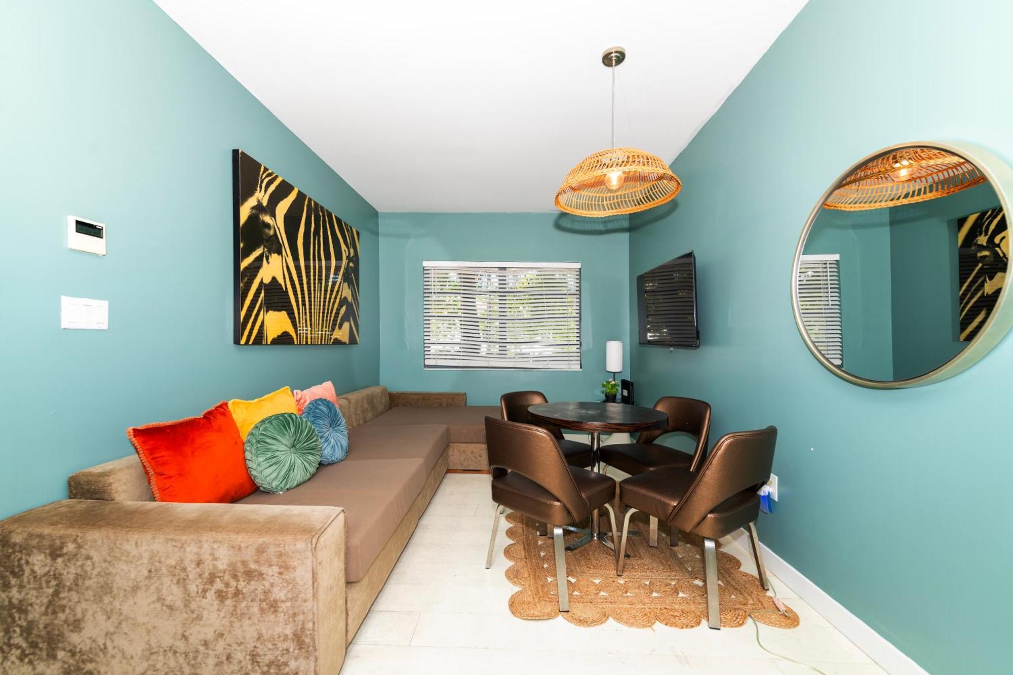 Sunny Days Apartments Miami Beach Exterior photo