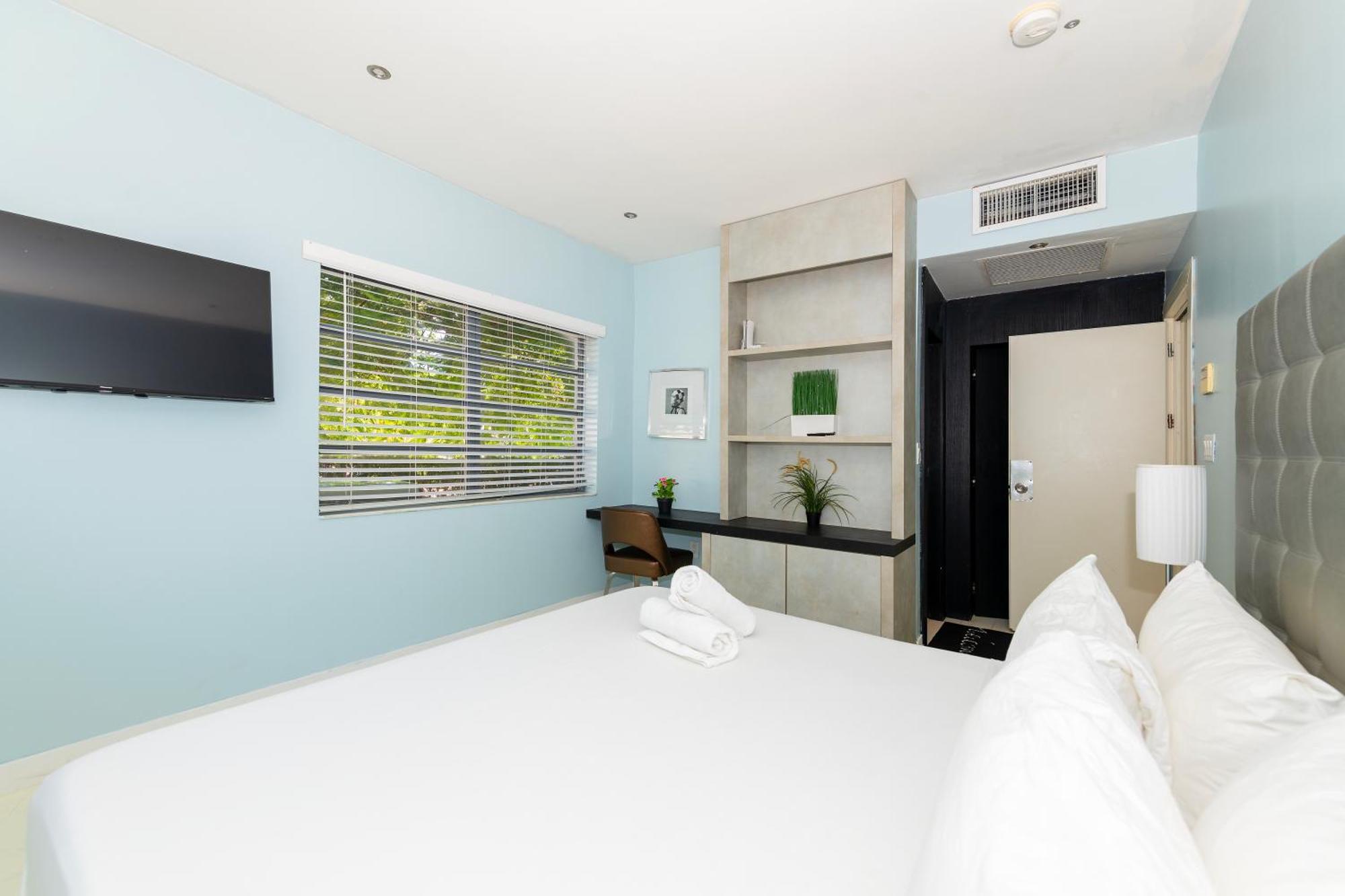 Sunny Days Apartments Miami Beach Exterior photo